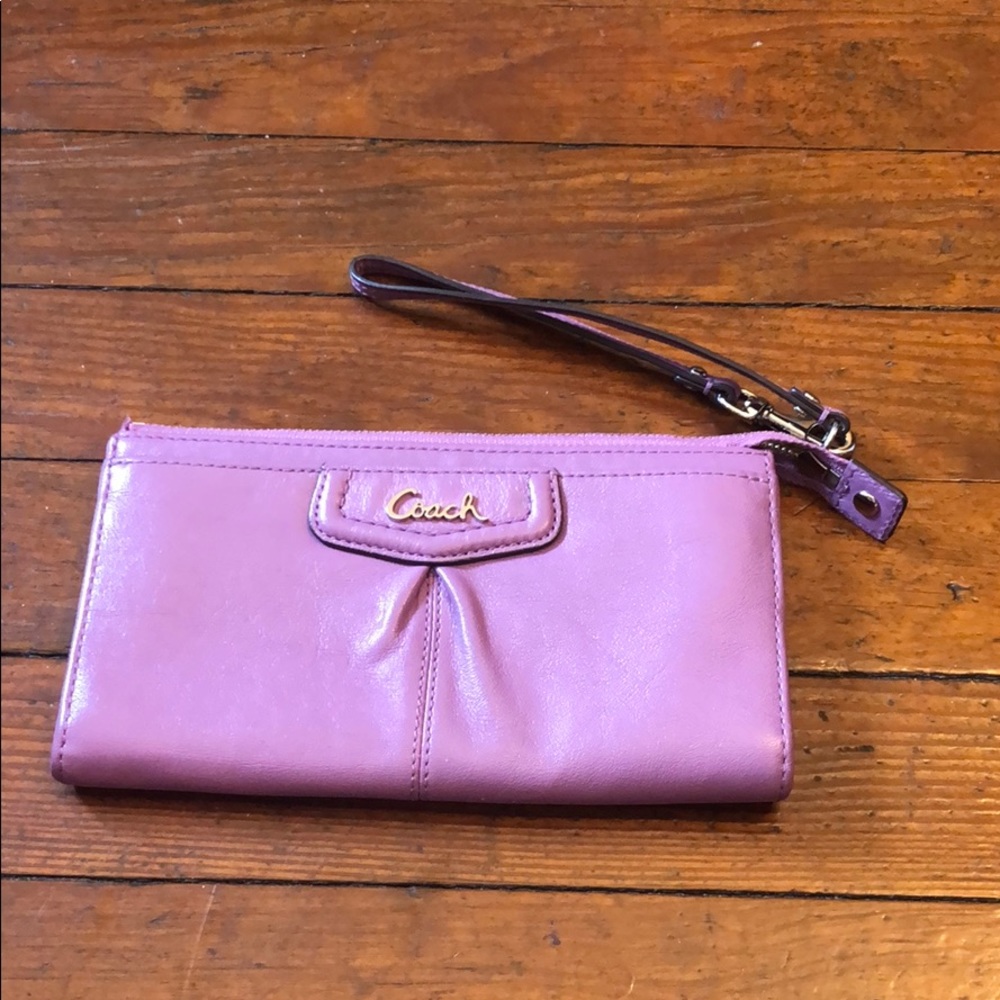 Coach Ashley Leather Zippy Wallet/Wristlet